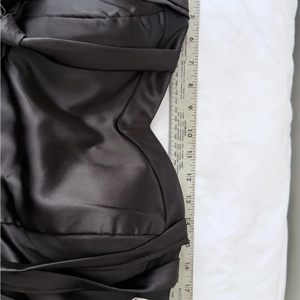 Elegant Black Satin Dress - Picture 8 of 12